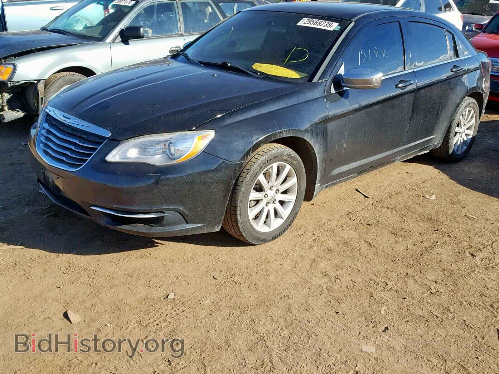 2011 CHRYSLER 200 - VIN: 1C3BC4FBXBN568220 - Фото 2
