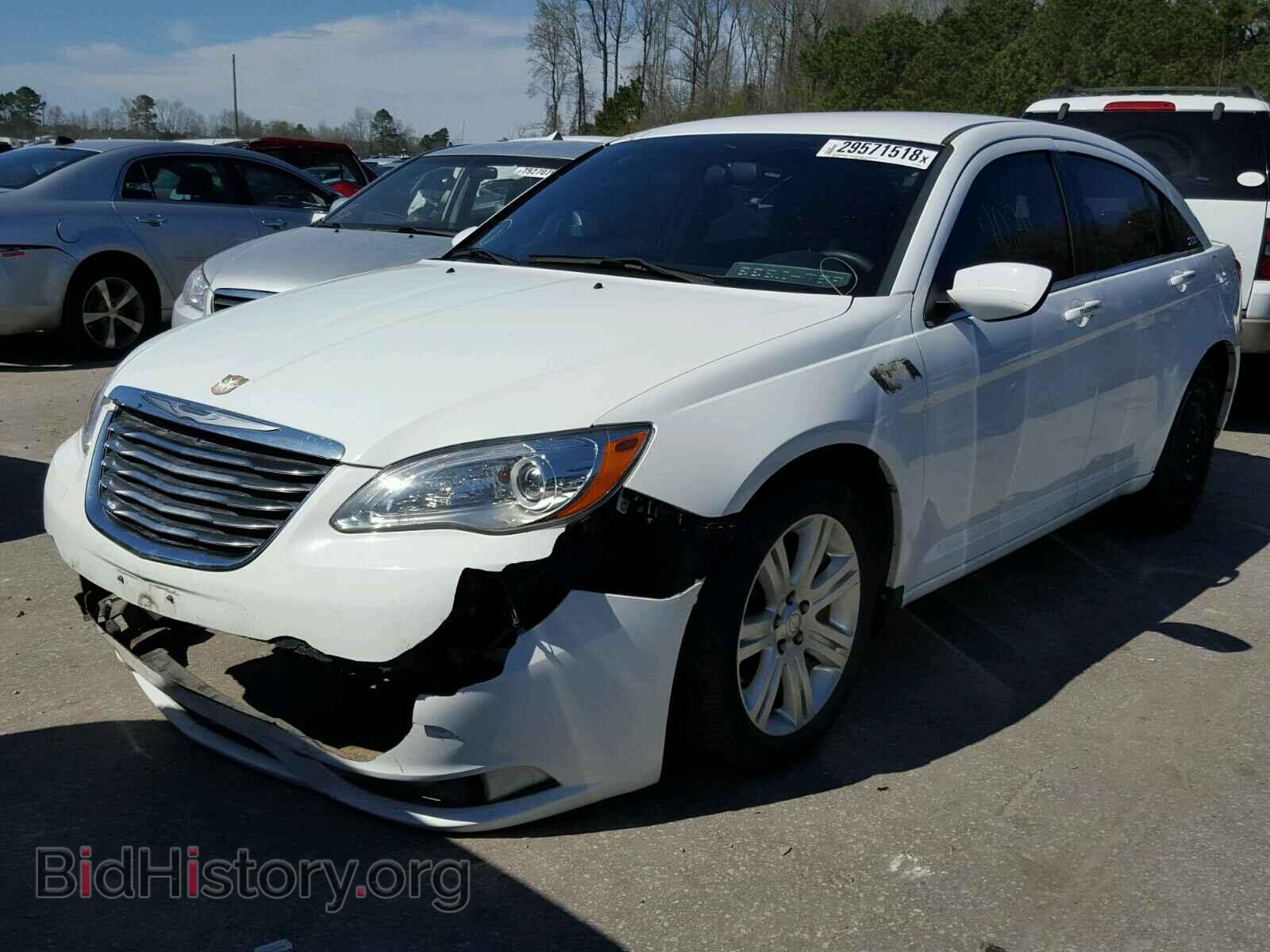 2013 CHRYSLER 200 - VIN: 1C3CCBAB4DN660474 - Фото 2