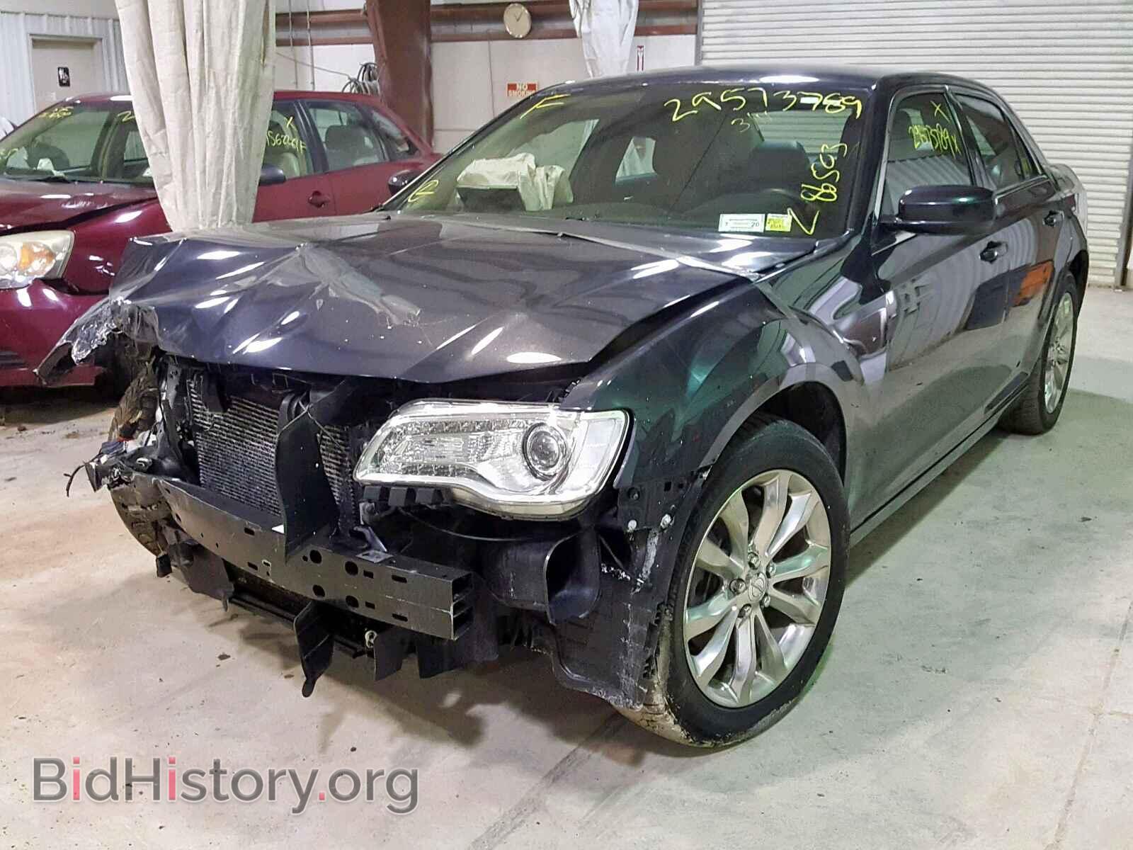 2016 CHRYSLER 300 - VIN: 2C3CCARG8GH190845 - Фото 2