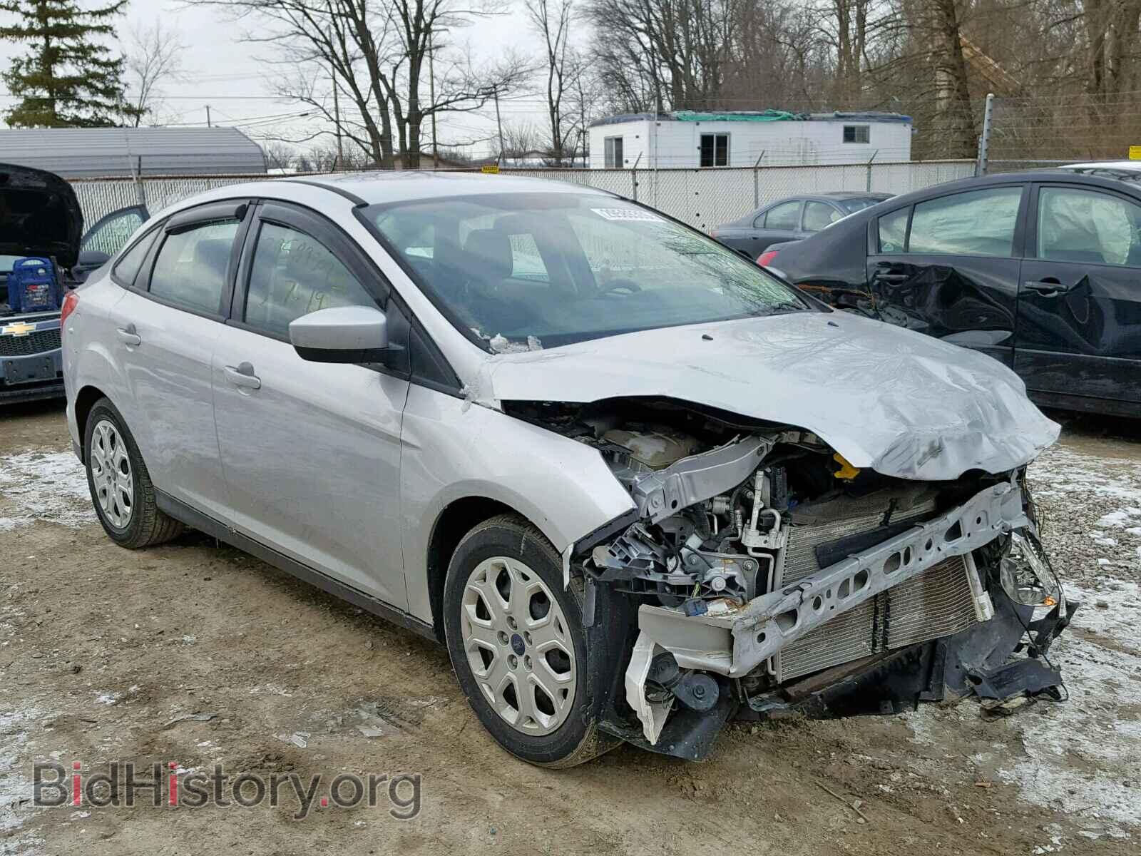 Photo 1FAHP3F25CL127599 - FORD FOCUS SE 2012