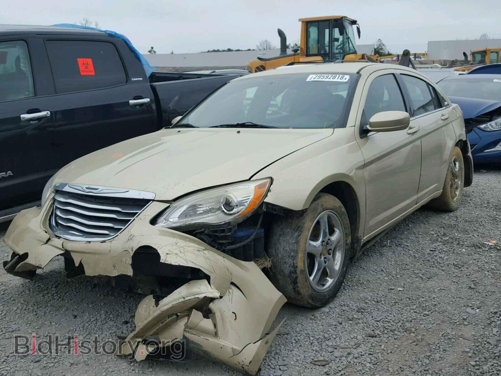 2011 CHRYSLER 200 - VIN: 1C3BC4FB3BN519358 - Фото 2