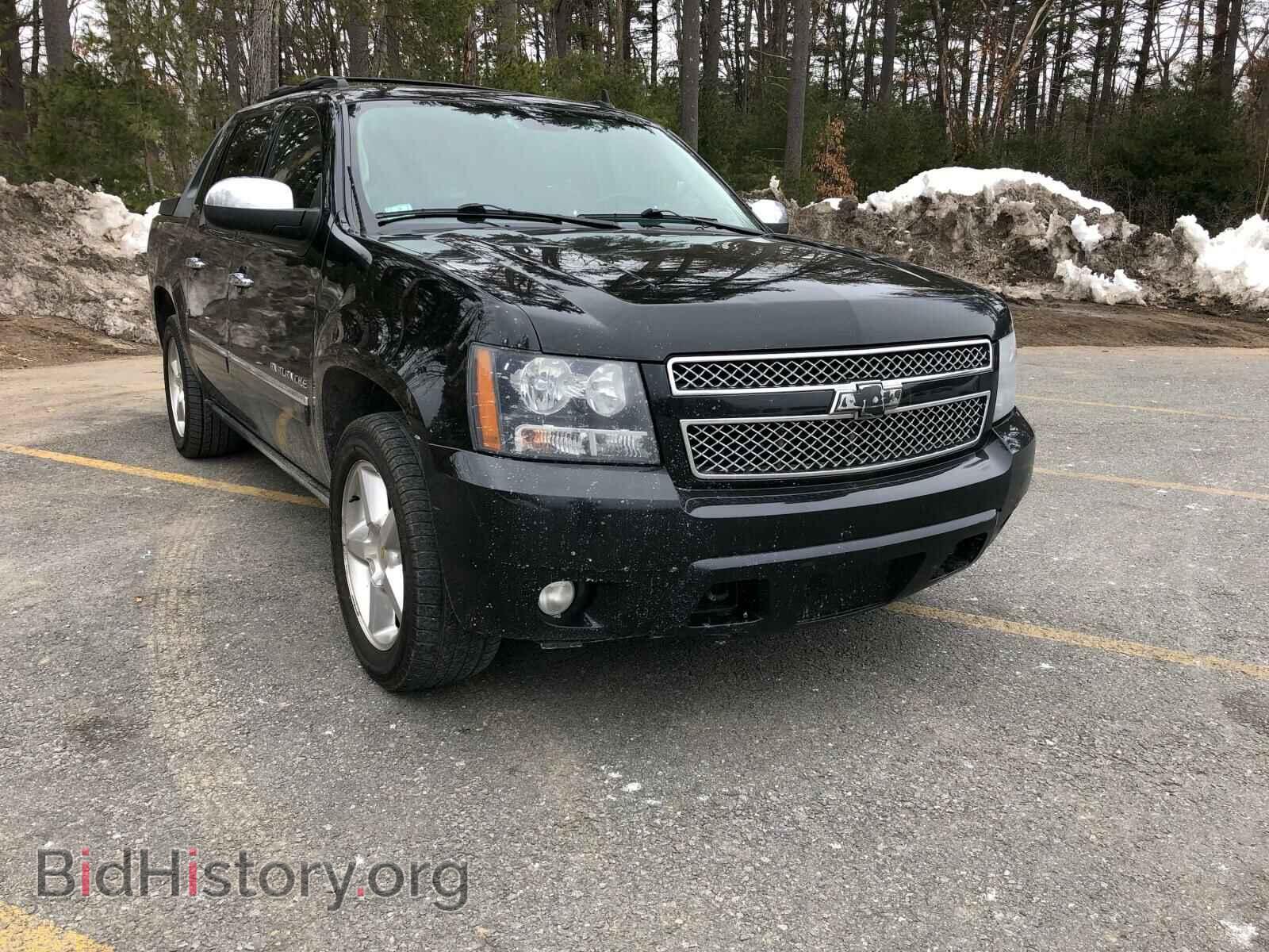 Photo 3GNVKGE01AG110013 - CHEVROLET AVALANCHE 2010