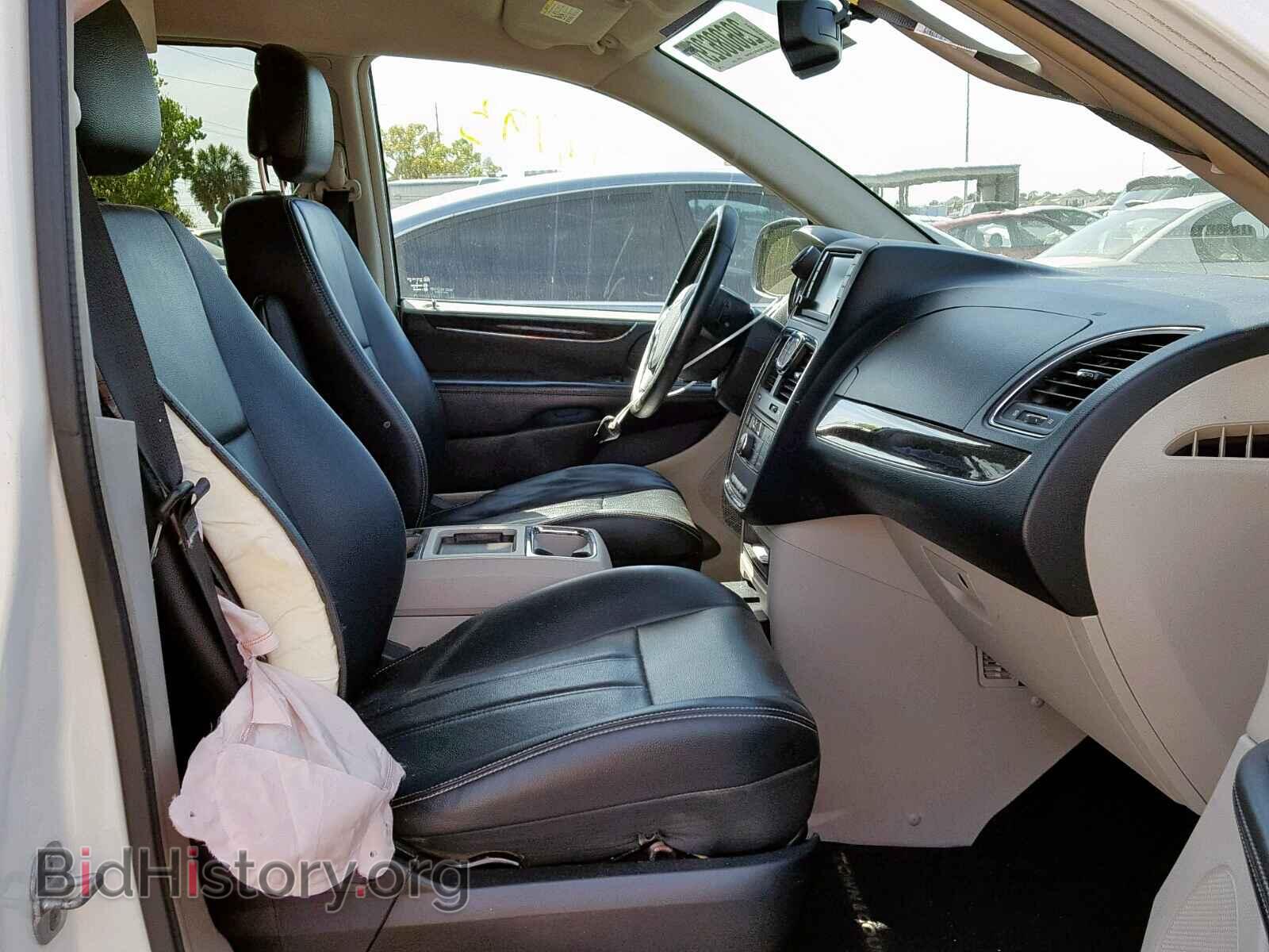 2013 CHRYSLER TOWN & COU - VIN: 2C4RC1BG2DR657442 - Photo 5