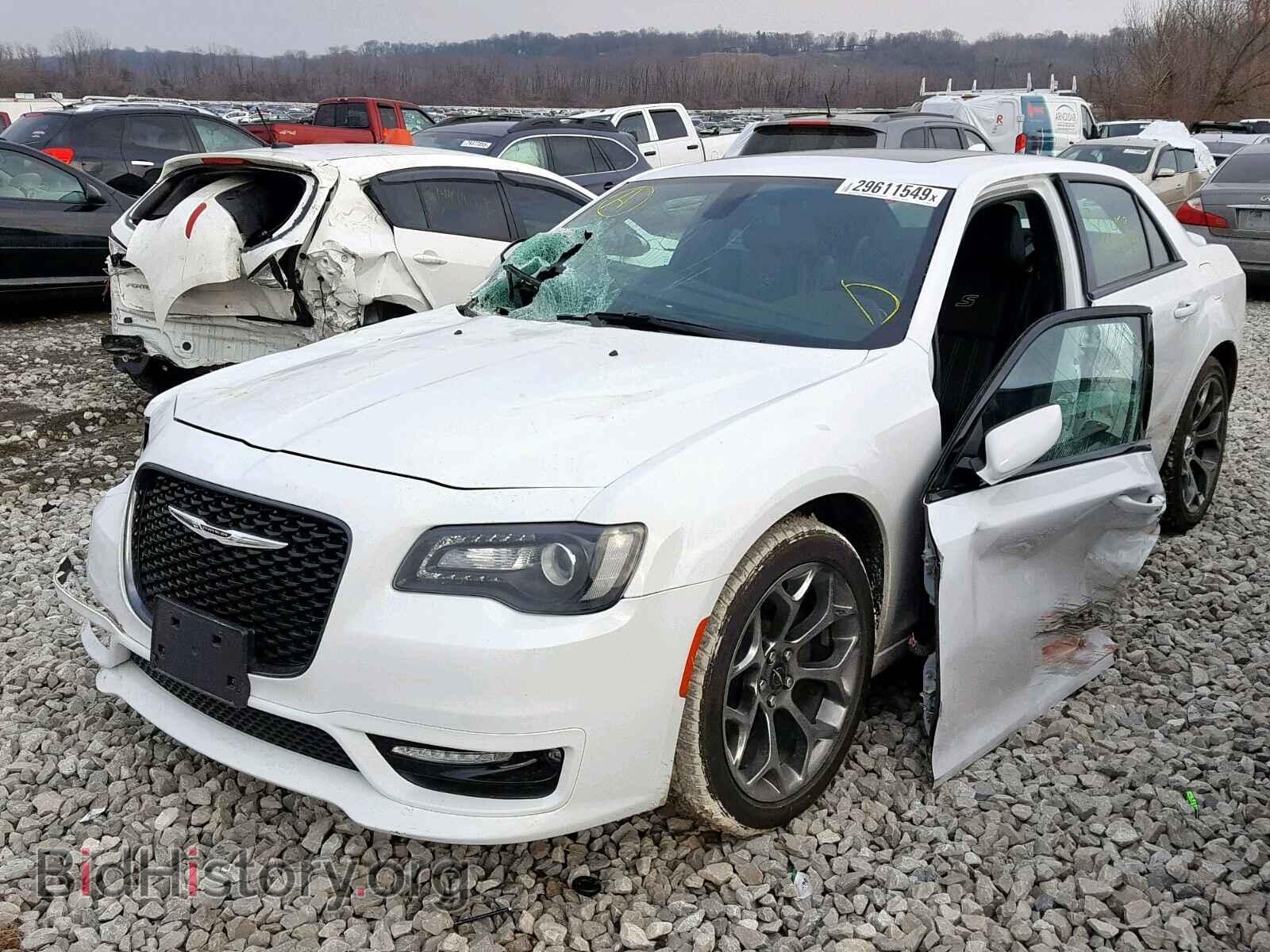2017 CHRYSLER 300 - VIN: 2C3CCABG6HH608315 - Фото 2