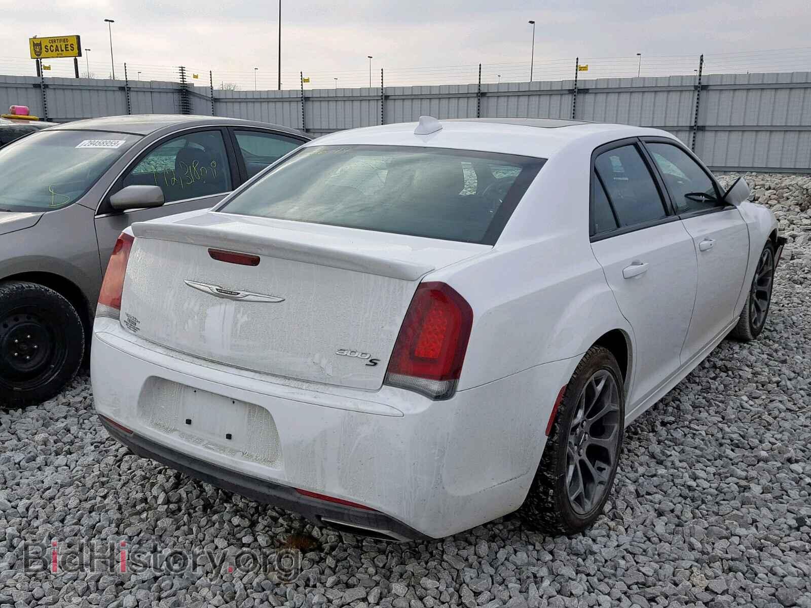 2017 CHRYSLER 300 - VIN: 2C3CCABG6HH608315 - Фото 4