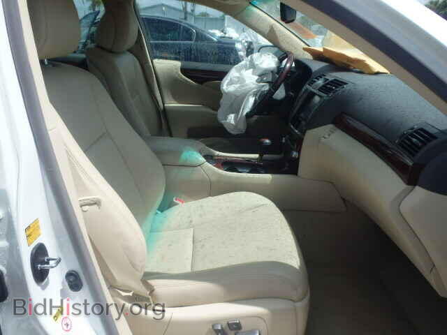 2011 LEXUS LS460 - VIN: JTHBL5EF3B5107266 - Фото 5