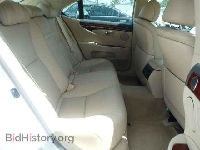 2011 LEXUS LS460 - VIN: JTHBL5EF3B5107266 - Фото 6