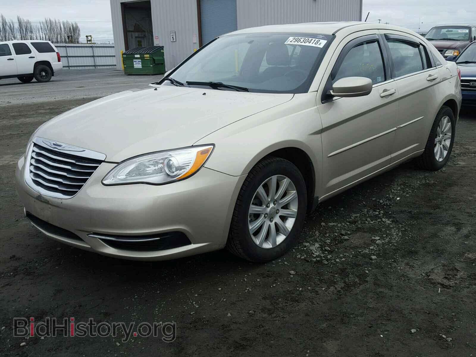 2013 CHRYSLER 200 - VIN: 1C3CCBBG9DN659847 - Фото 2