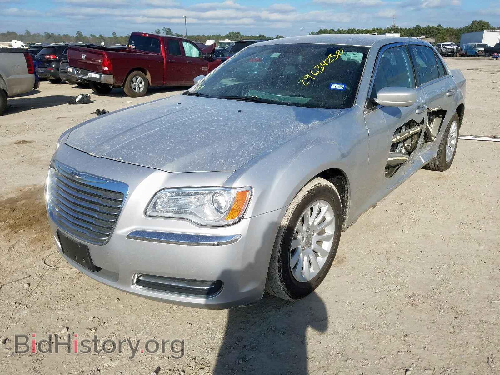 2012 CHRYSLER 300 - VIN: 2C3CCAAGXCH105204 - Фото 2