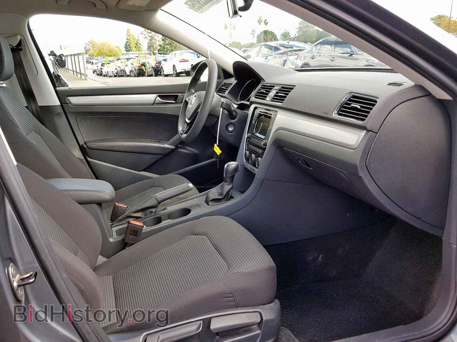 2017 VOLKSWAGEN PASSAT - VIN: 1VWAT7A39HC039271 - Photo 5