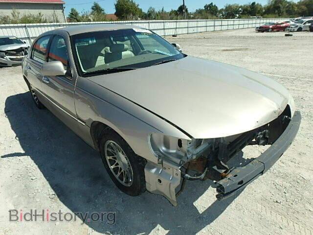 Photo 1LNHM82W8YY858204 - LINCOLN TOWNCAR 2000