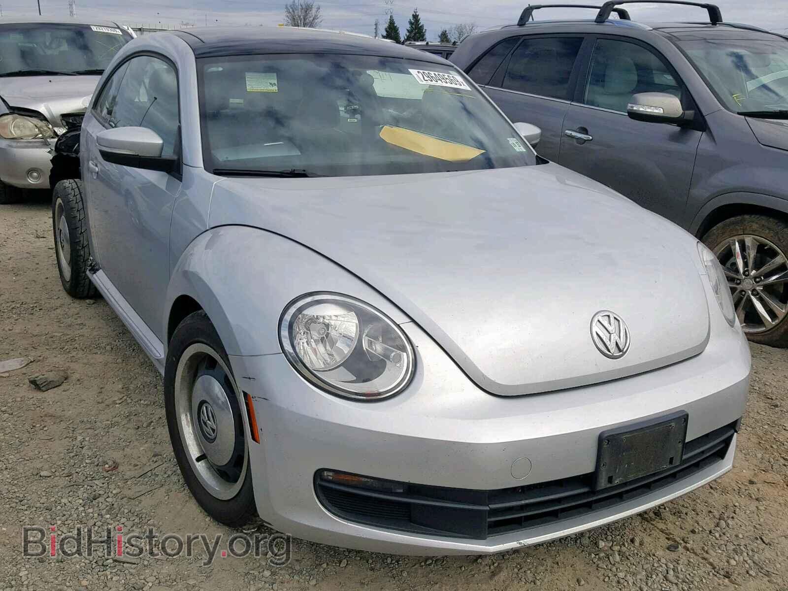 Фотография 3VWJP7AT3CM637321 - VOLKSWAGEN BEETLE 2012