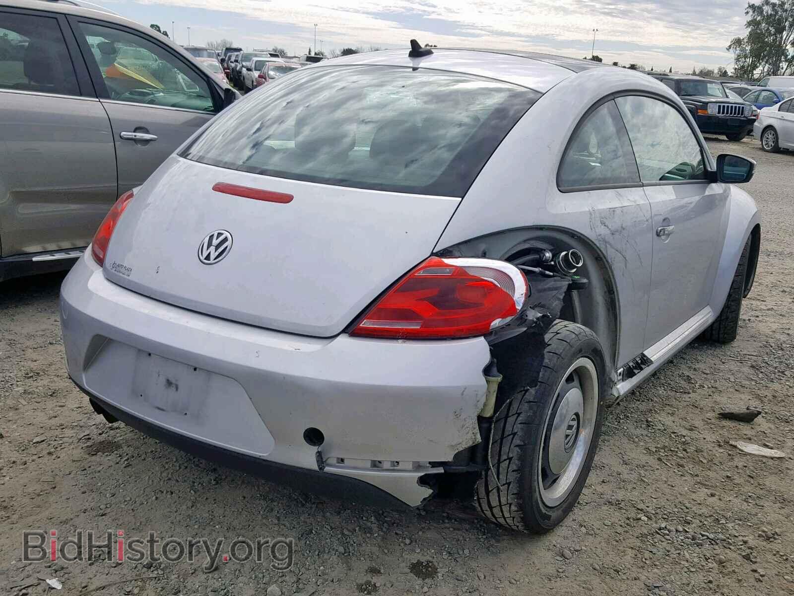 2012 VOLKSWAGEN BEETLE - VIN: 3VWJP7AT3CM637321 - Фото 4