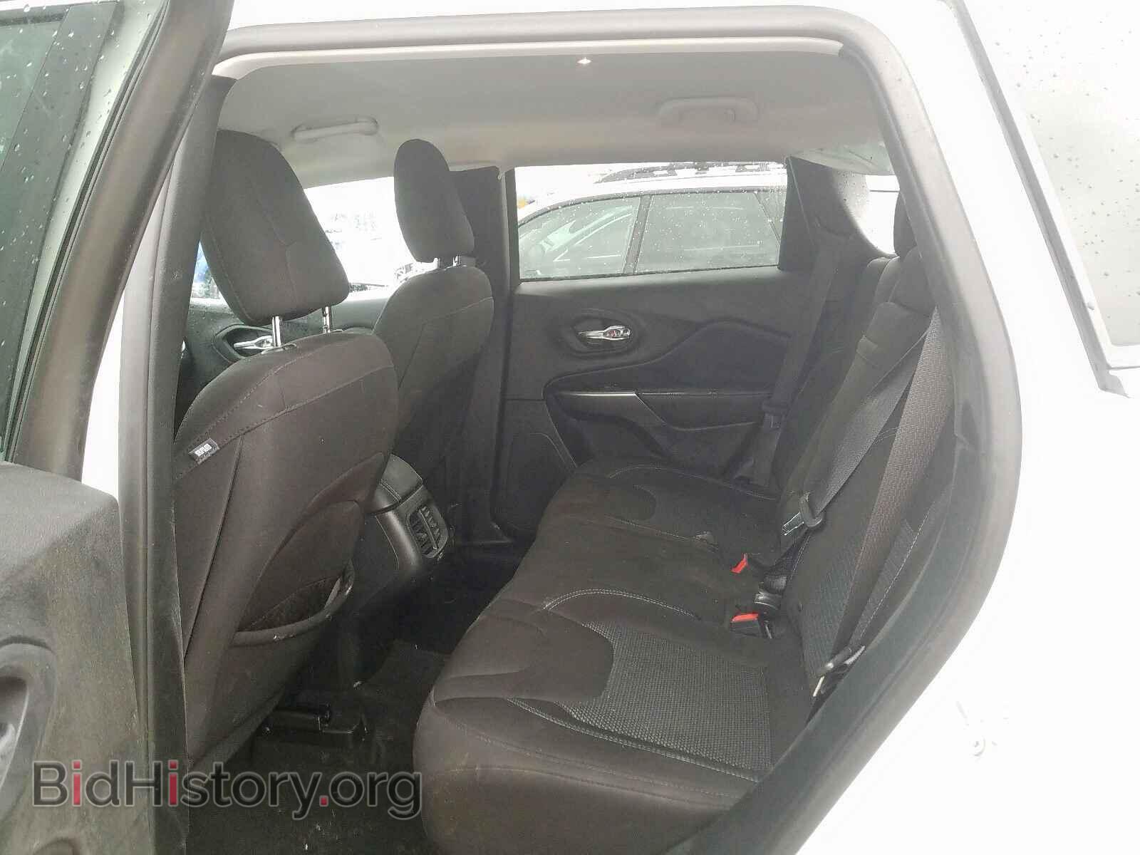 2019 JEEP CHEROKEE - VIN: 1C4PJLCB6KD344566 - Фото 6