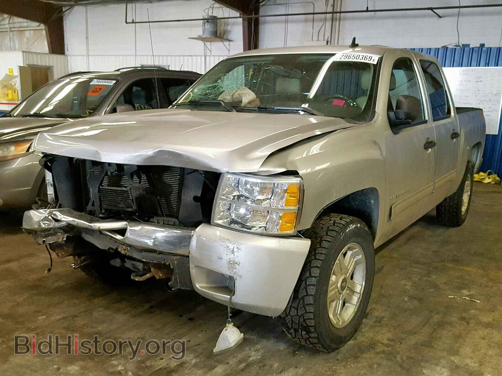 2011 CHEVROLET SILVERADO - VIN: 3GCPKSE34BG219792 - Фото 2
