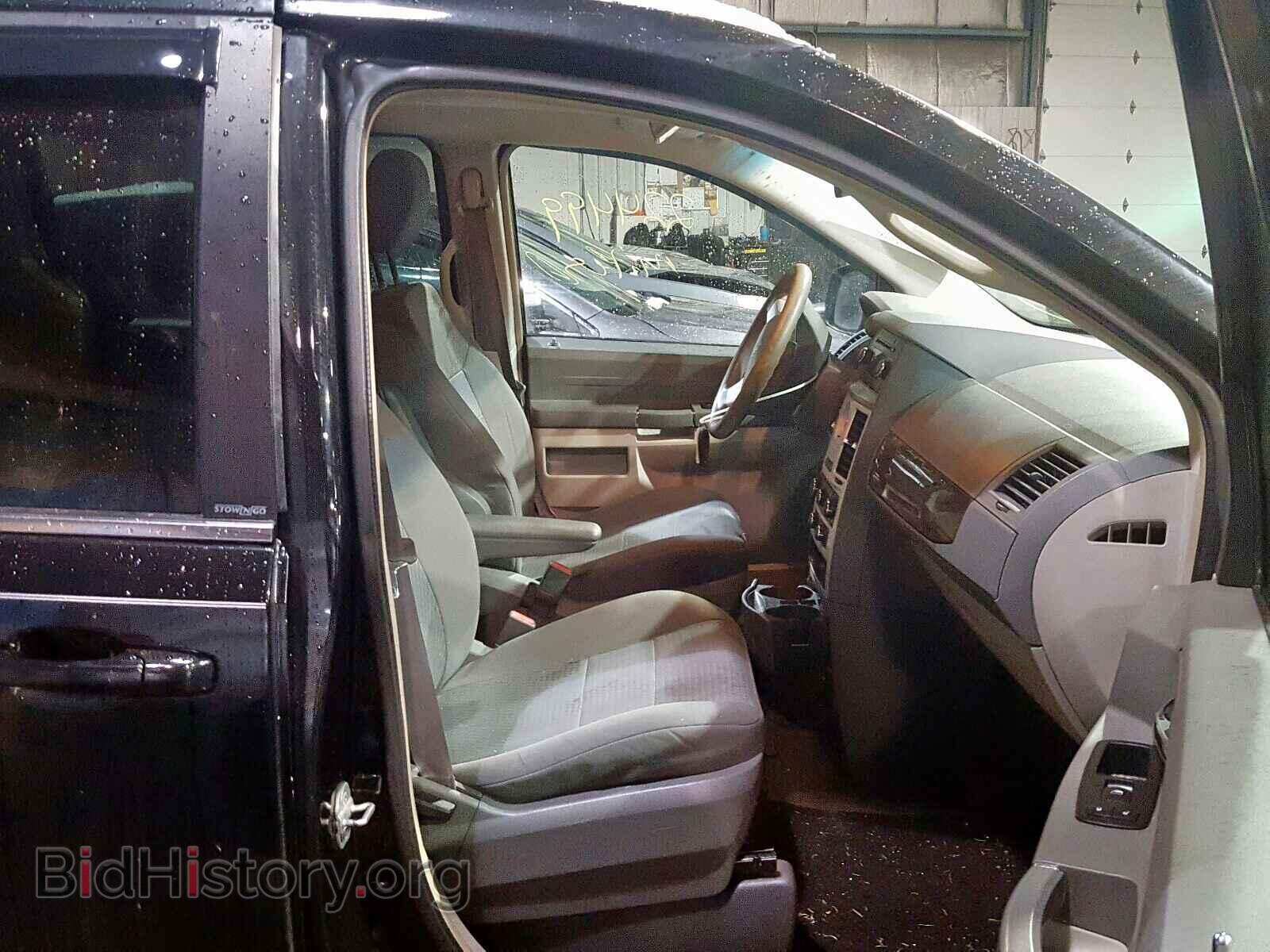 2010 CHRYSLER TOWN & COU - VIN: 2A4RR4DEXAR161984 - Фото 5