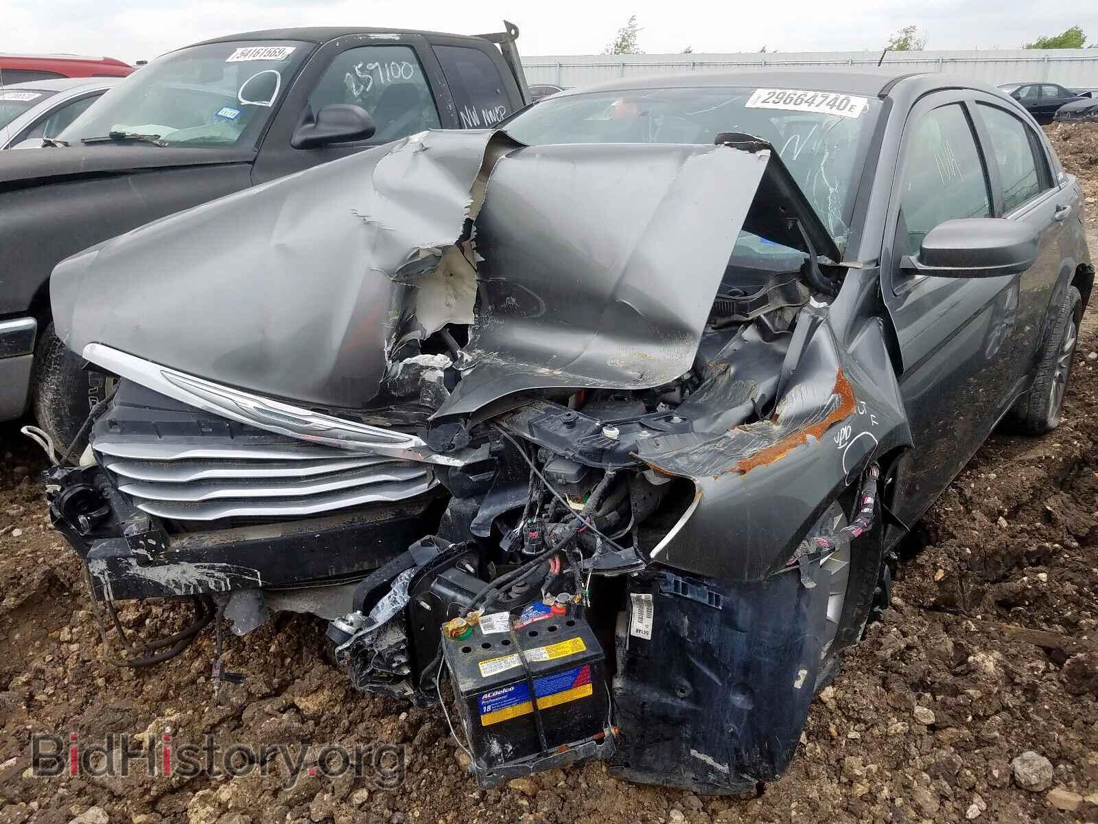 2013 CHRYSLER 200 - VIN: 1C3CCBAB5DN640217 - Фото 2