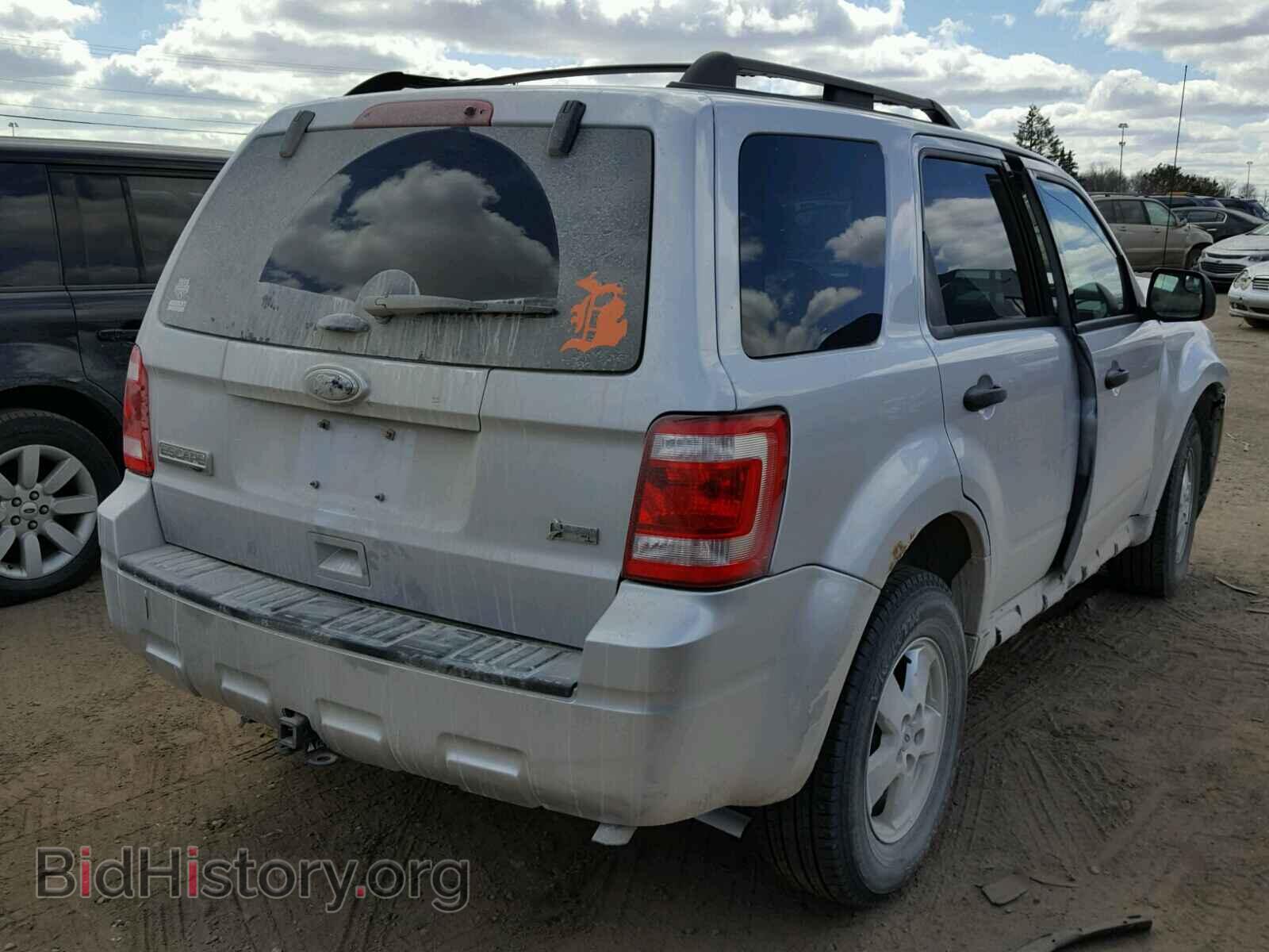 2011 FORD ESCAPE - VIN: 1FMCU0DG2BKB23309 - Фото 4