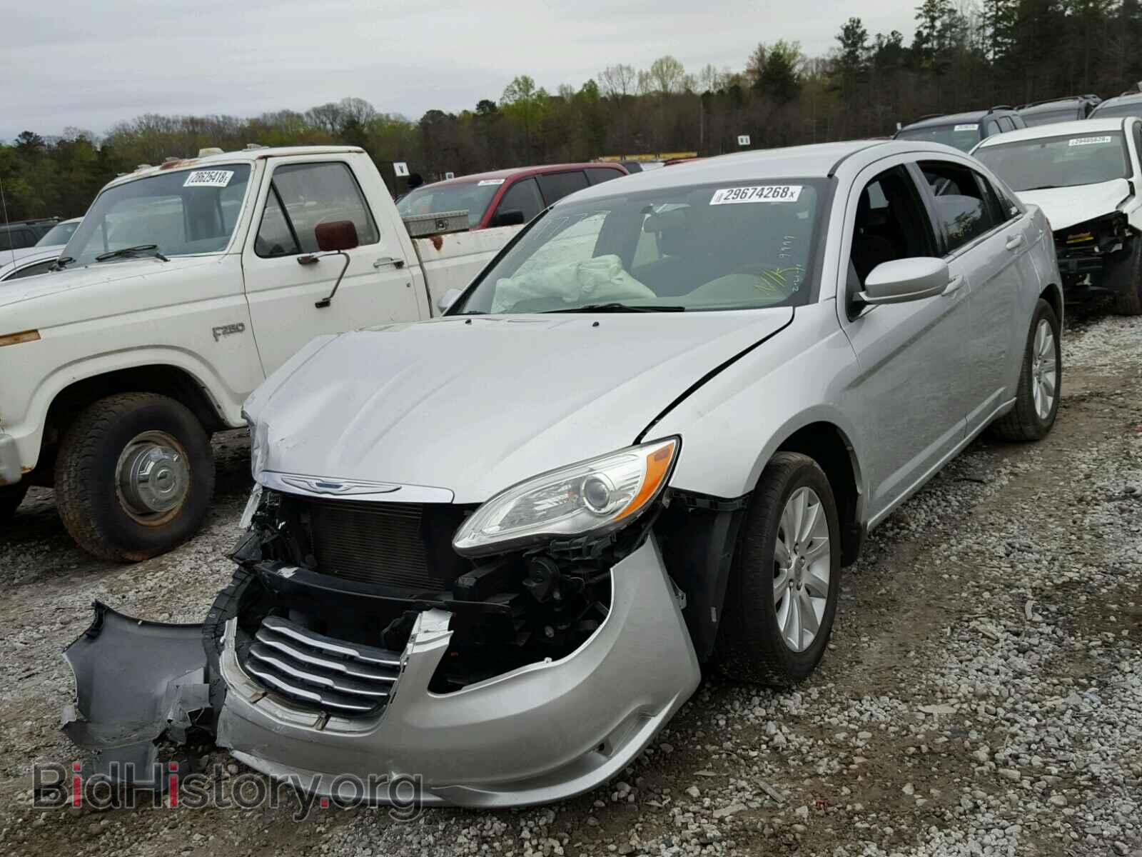2011 CHRYSLER 200 - VIN: 1C3BC1FB4BN539777 - Фото 2