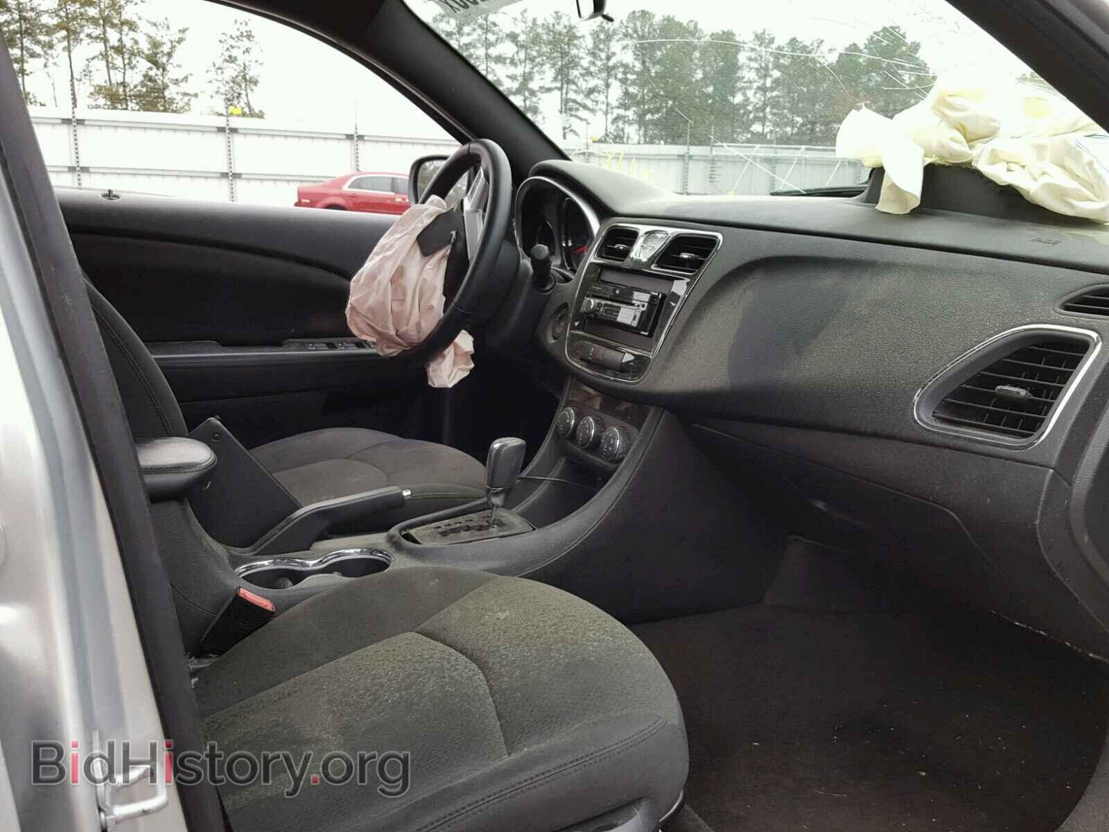 2011 CHRYSLER 200 - VIN: 1C3BC1FB4BN539777 - Фото 5