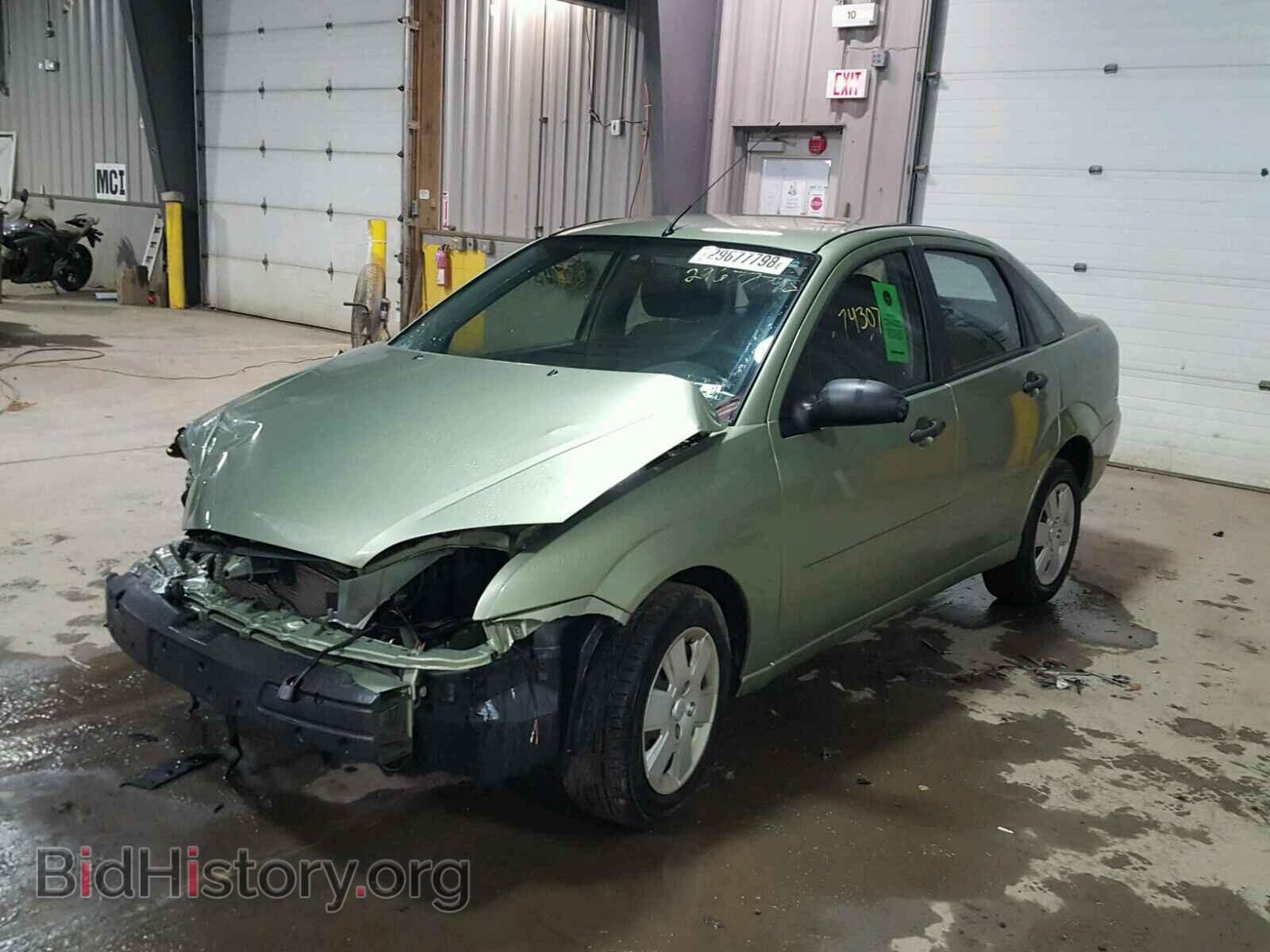 2007 FORD FOCUS - VIN: 1FAHP34N57W118595 - Фото 2