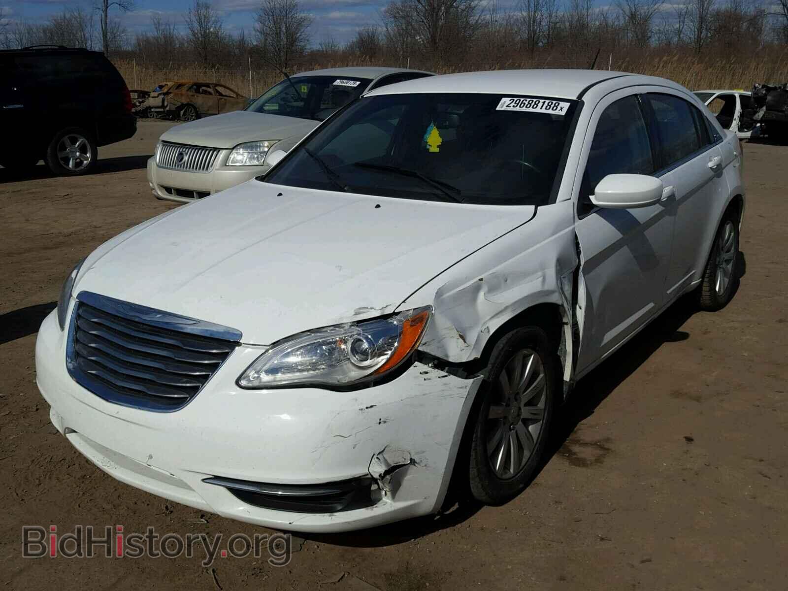 2013 CHRYSLER 200 - VIN: 1C3CCBBB9DN516224 - Фото 2