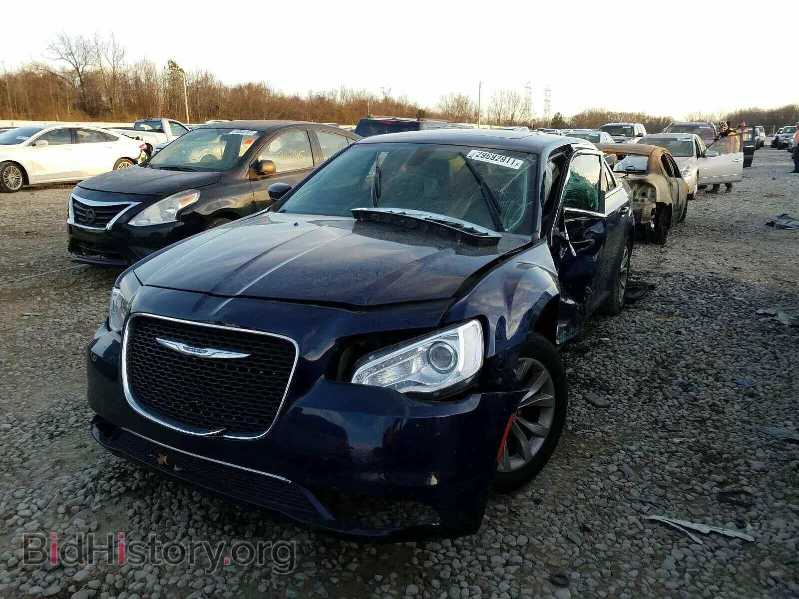 2016 CHRYSLER 300 - VIN: 2C3CCAAG0GH233733 - Фото 2