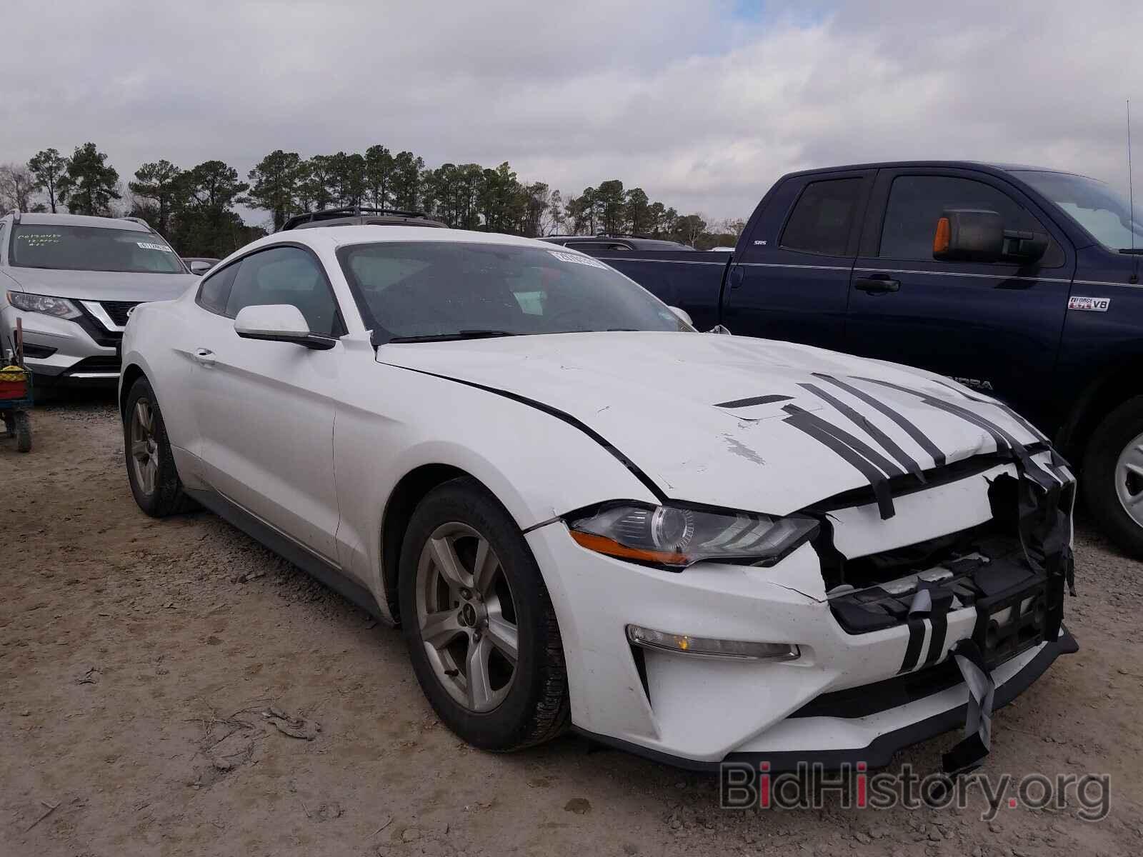 Photo 1FA6P8TH3J5122450 - FORD MUSTANG 2018
