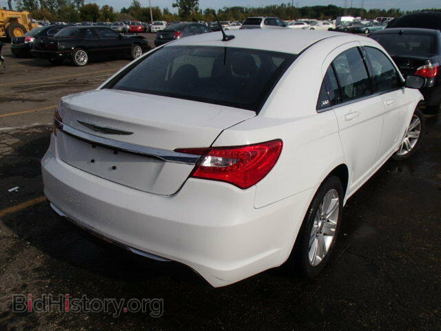 2013 CHRYSLER 200 - VIN: 1C3CCBAB4DN639866 - Фото 4