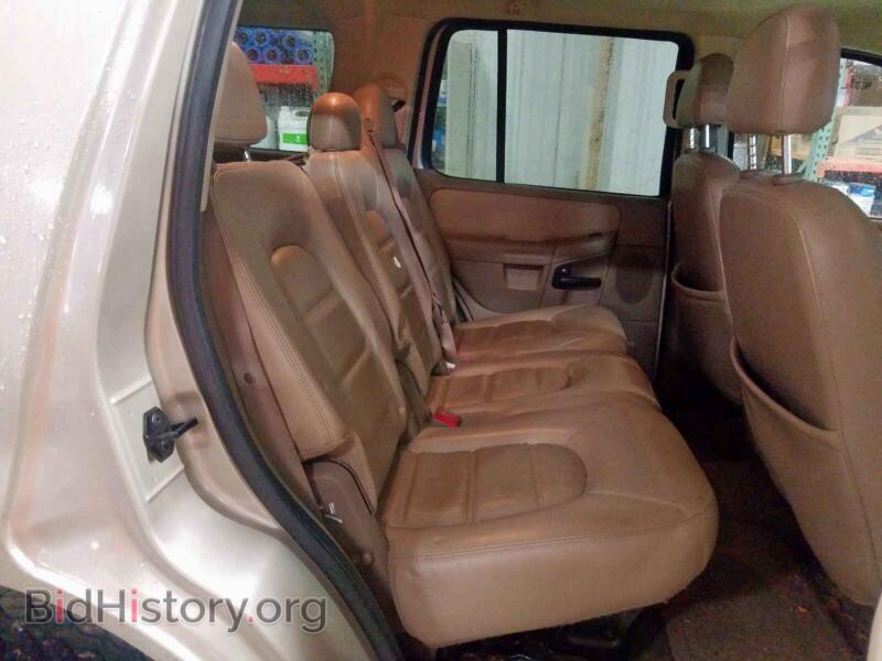 2005 Ford EXPLORER (VIN 1FMZU73K55ZA55804) — photo 6 of 10