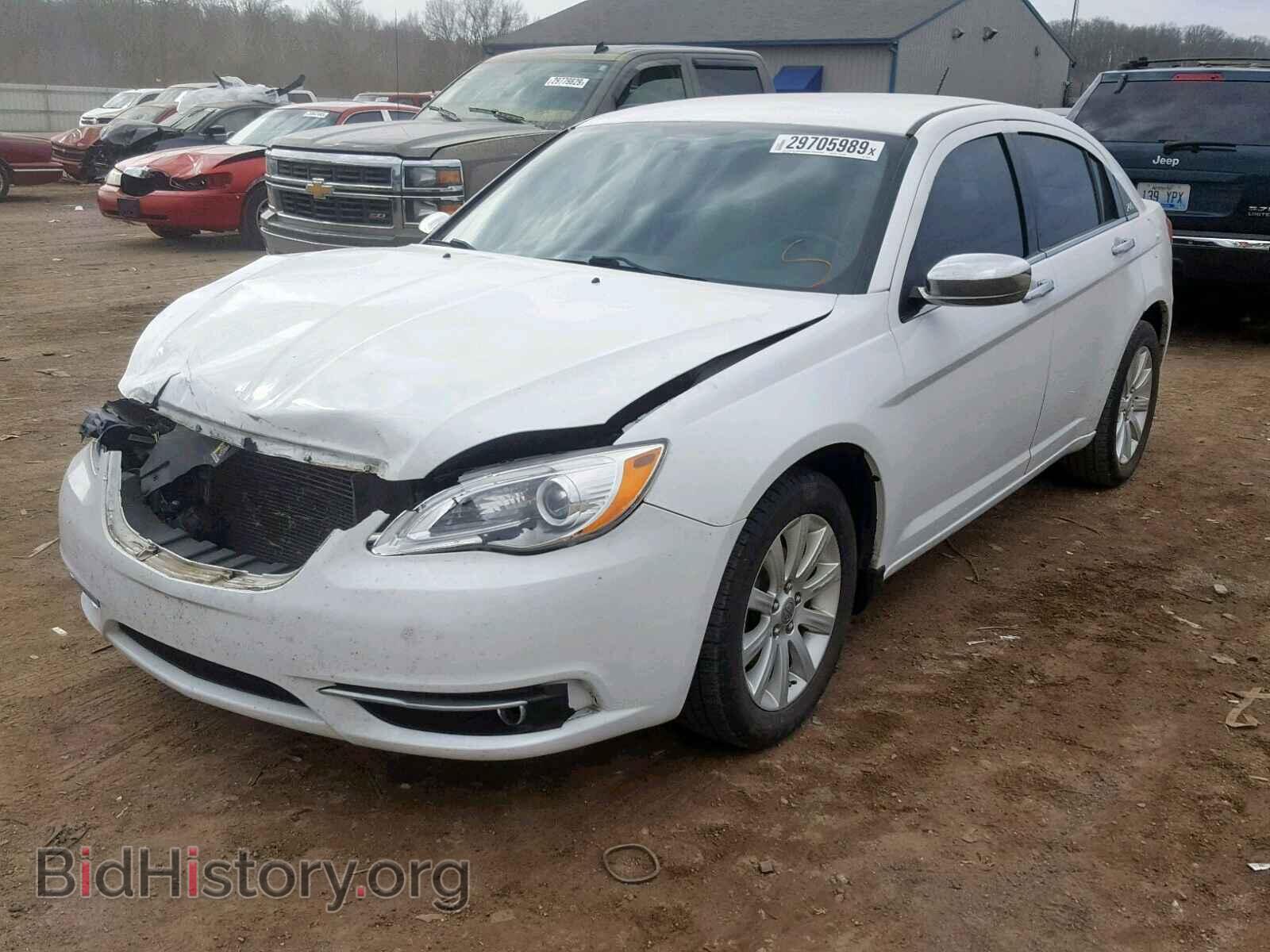 2014 CHRYSLER 200 - VIN: 1C3CCBCGXEN112277 - Фото 2