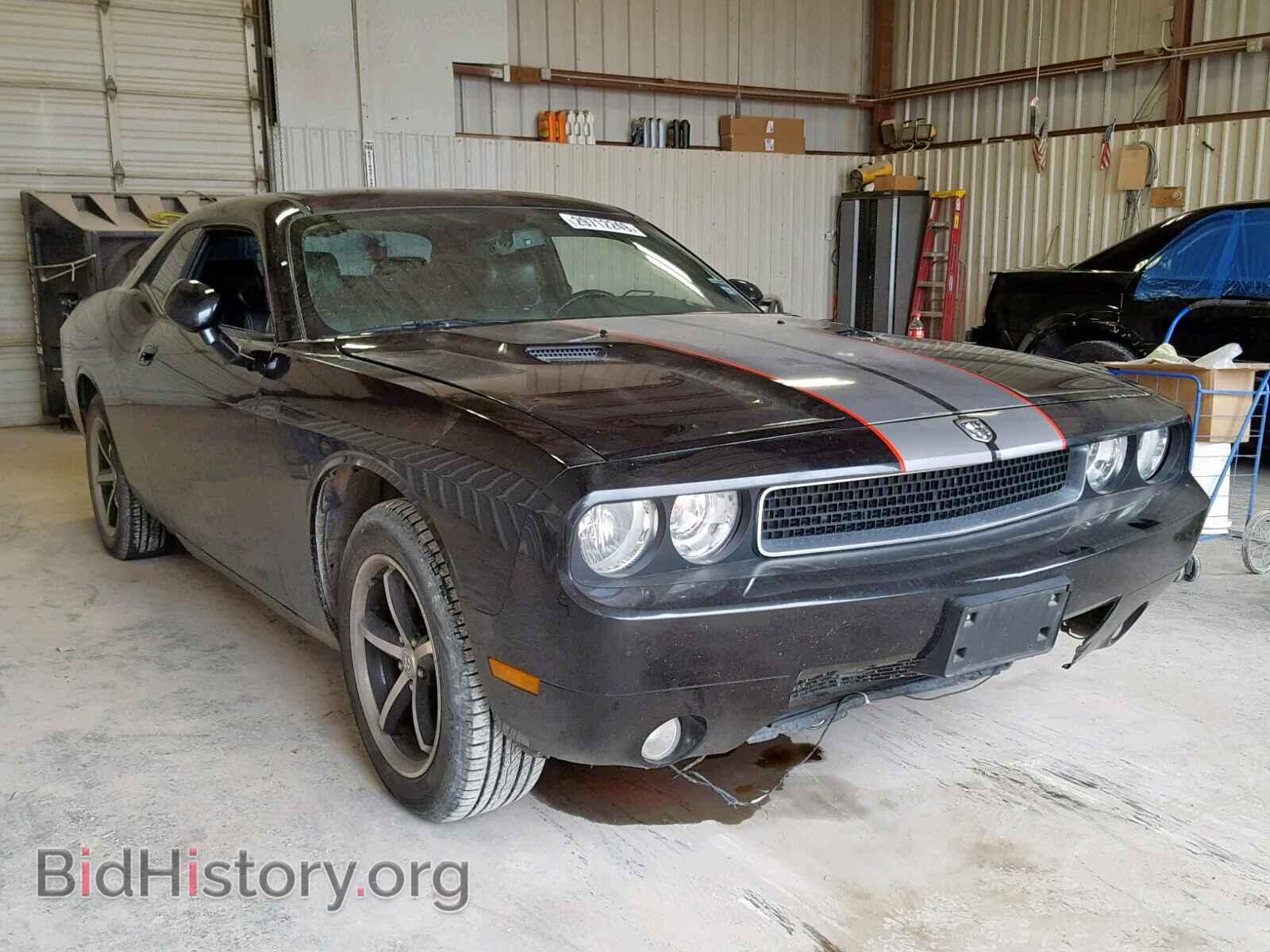Photo  - DODGE CHALLENGER 2010