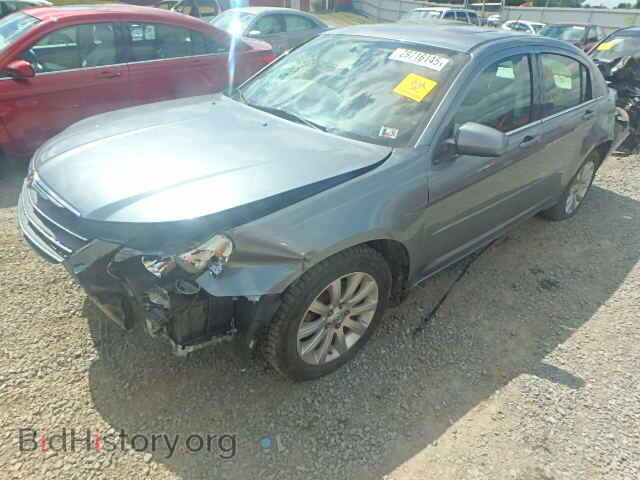 2010 CHRYSLER SEBRING - VIN: 1C3CC5FD8AN197052 - Photo 2