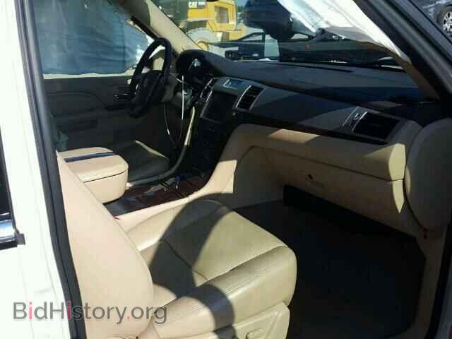 2011 CADILLAC ESCALADE - VIN: 1GYS4HEF3BR167289 - Фото 5
