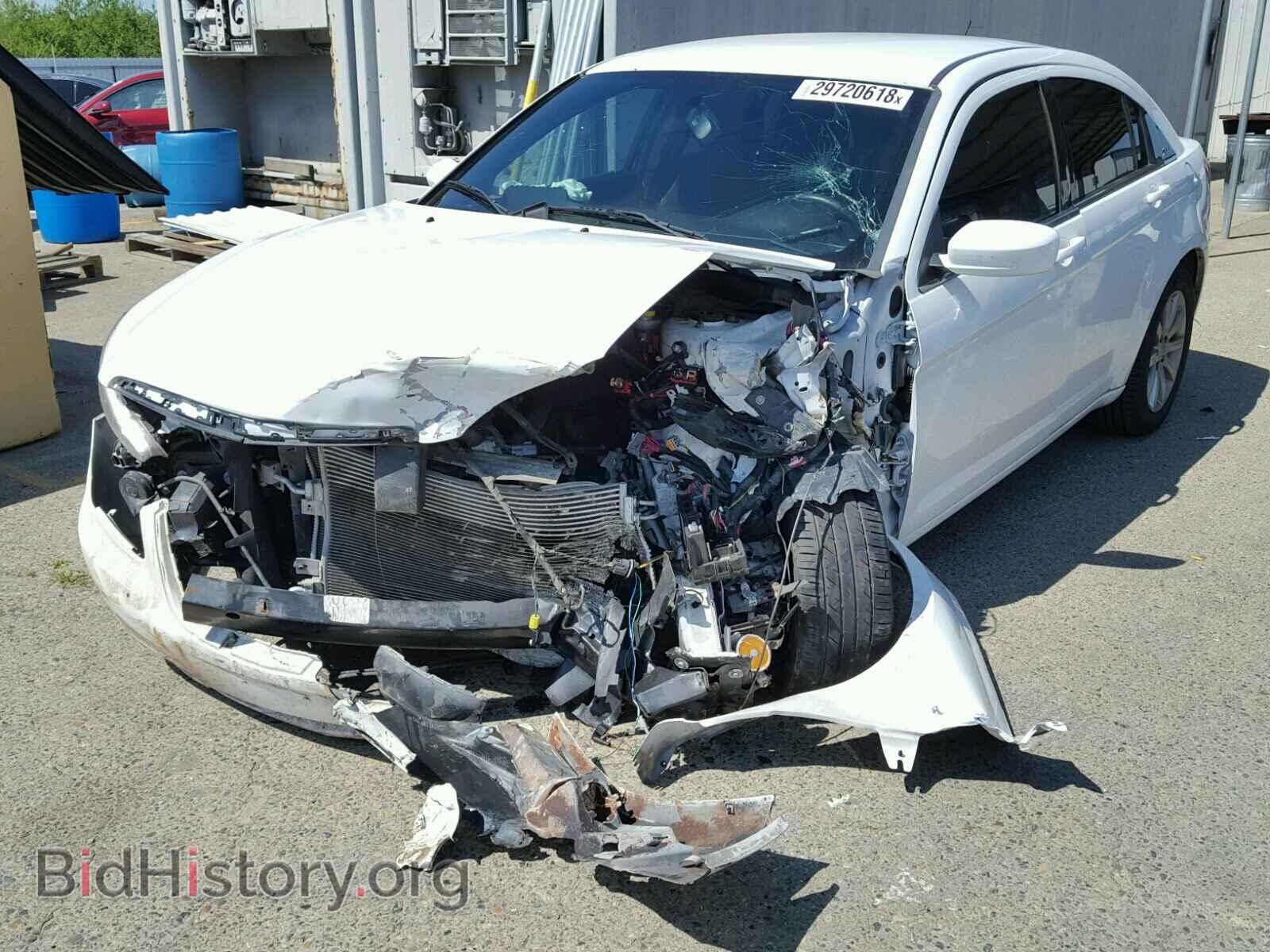 2013 CHRYSLER 200 - VIN: 1C3CCBBB1DN618780 - Photo 2