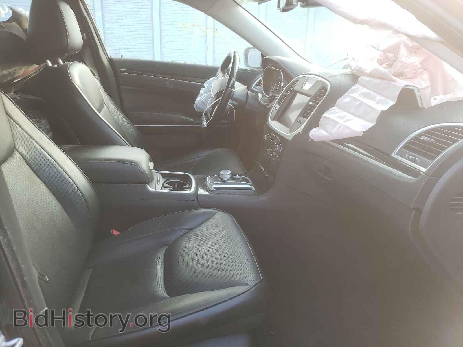 2019 CHRYSLER 300 - VIN: 2C3CCAEG2KH689512 - Фото 5