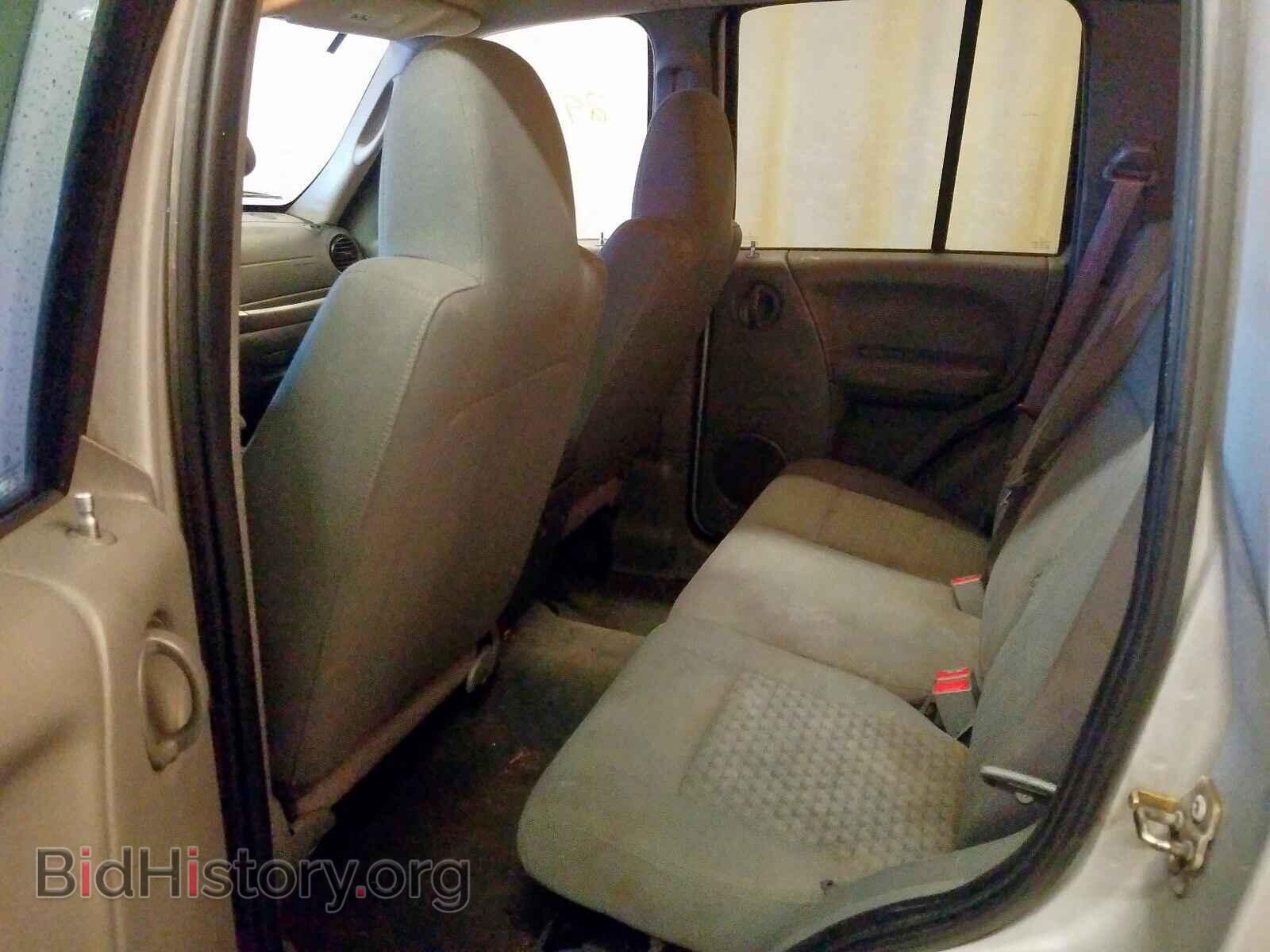 2005 JEEP LIBERTY - VIN: 1J8GL48K85W596376 - Фото 6