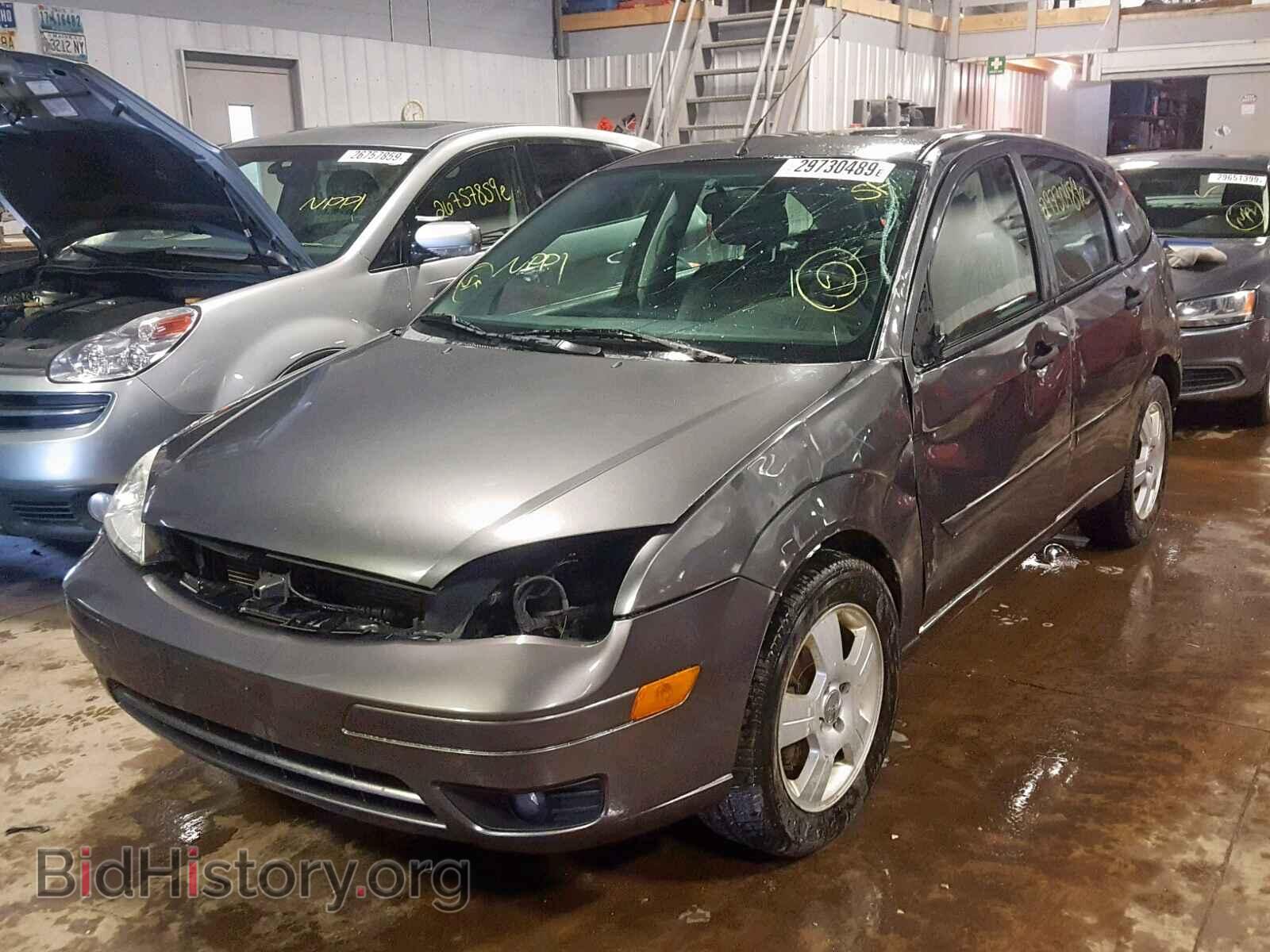 2007 FORD FOCUS - VIN: 1FAHP37N27W317227 - Фото 2