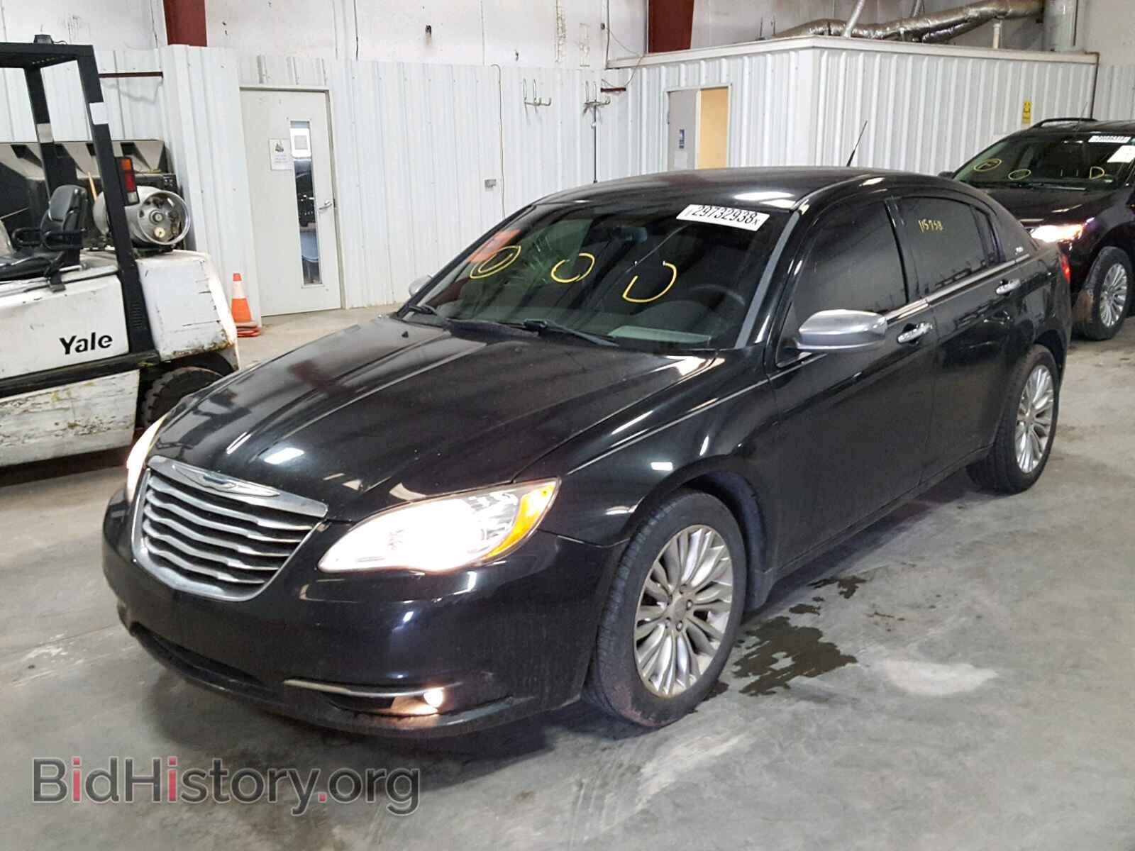 2011 CHRYSLER 200 - VIN: 1C3BC2FG2BN516354 - Фото 2