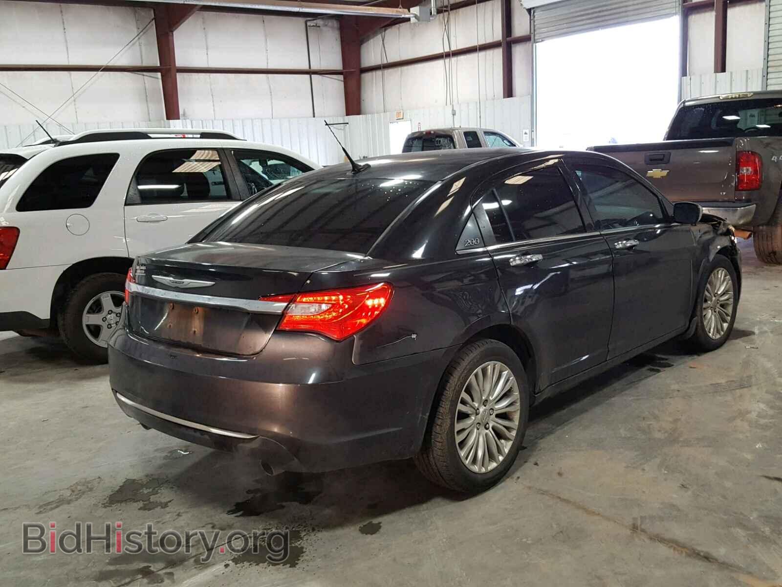2011 CHRYSLER 200 - VIN: 1C3BC2FG2BN516354 - Фото 4