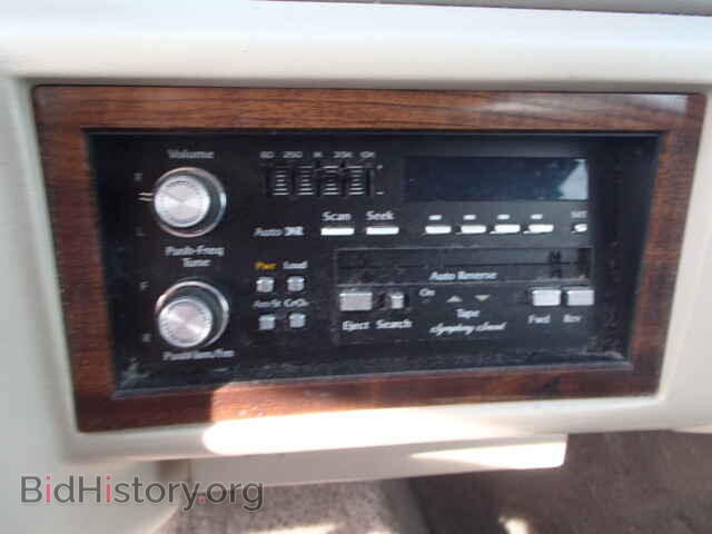 1993 CADILLAC DEVILLE - VIN: 1G6CD53B9P4327028 - Фото 9