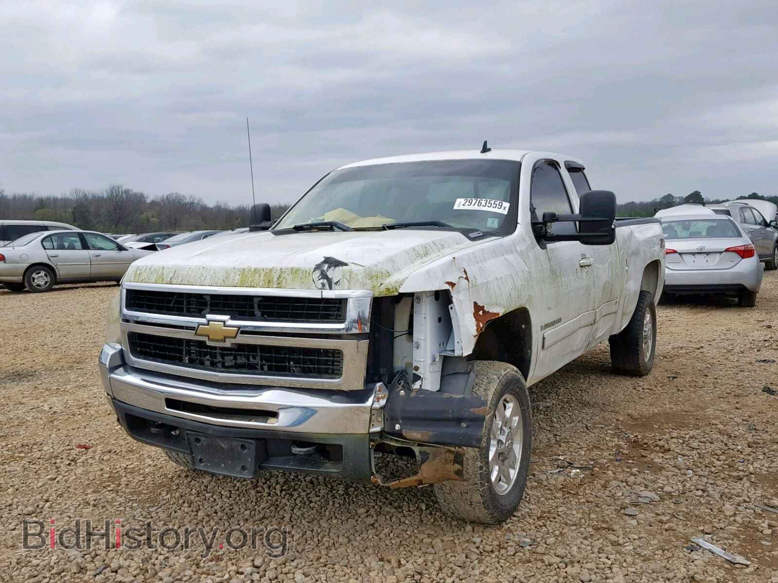 2007 CHEVROLET SILVERADO - VIN: 1GCHK29657E587079 - Фото 2