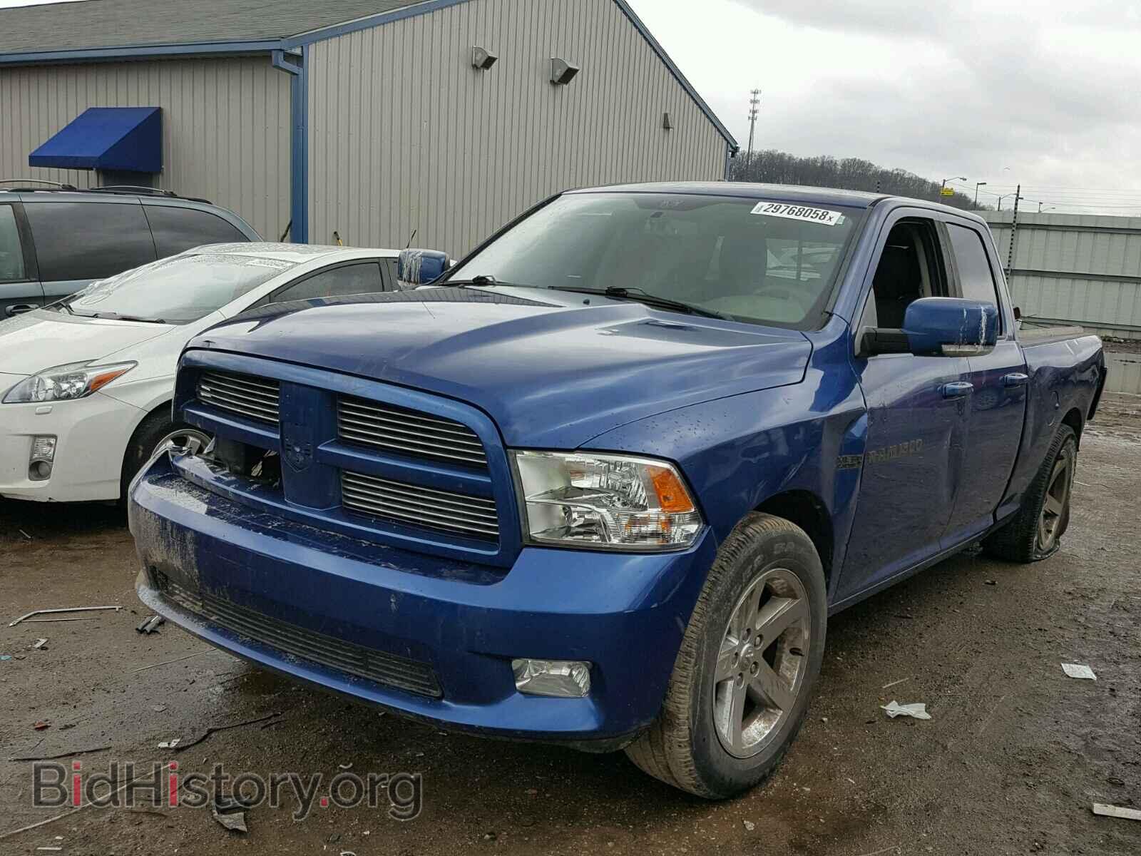 2011 DODGE RAM 1500 - VIN: 1D7RB1GT2BS537201 - Фото 2