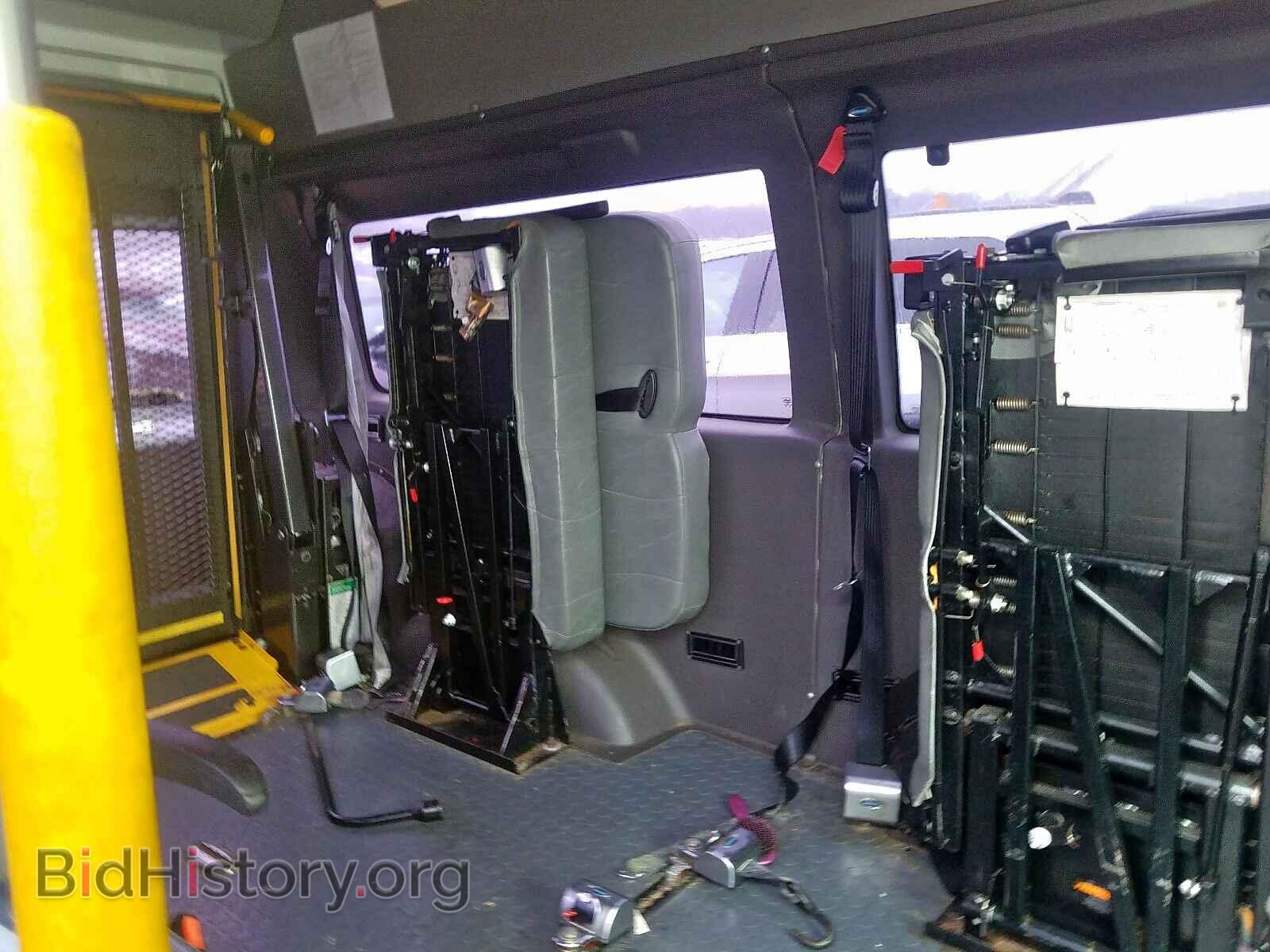 2011 FORD ECONOLINE - VIN: 1FTNE1EL6BDA82117 - Фото 6