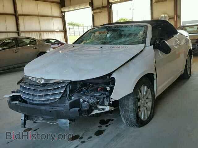 2010 CHRYSLER SEBRING - VIN: 1C3BC5ED2AN142805 - Photo 2