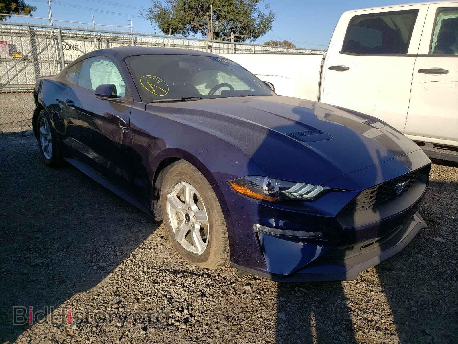 Photo 1FA6P8TH3J5165945 - FORD MUSTANG 2018