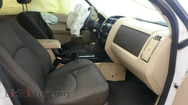 2008 MAZDA TRIBUTE - VIN: 4F2CZ02Z88KM00354 - Фото 5