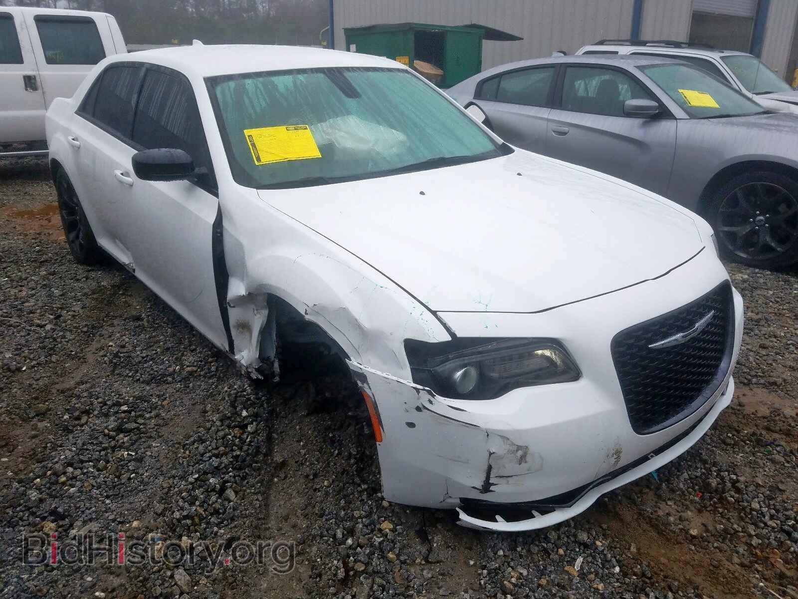 Фотография 2C3CCAAG5KH577681 - CHRYSLER 300 2019