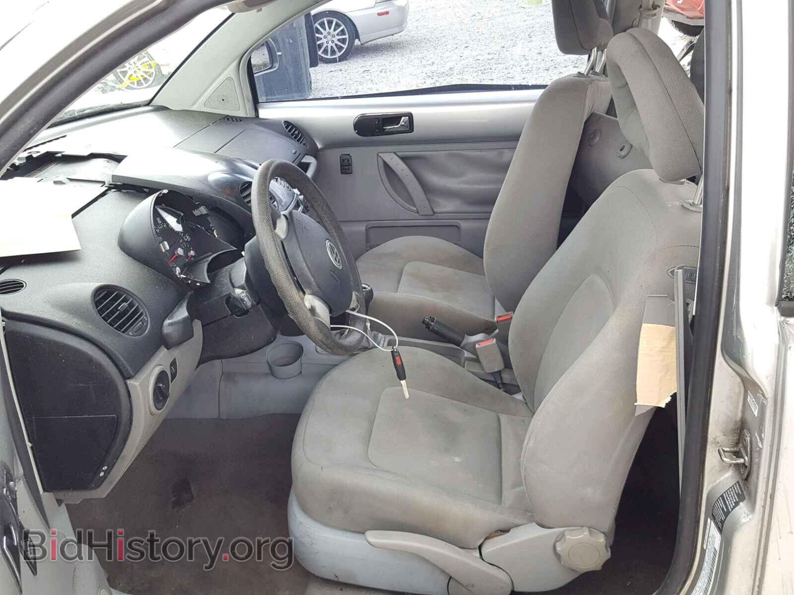 2000 VOLKSWAGEN BEETLE - VIN: 3VWCA21C3YM447071 - Фото 5