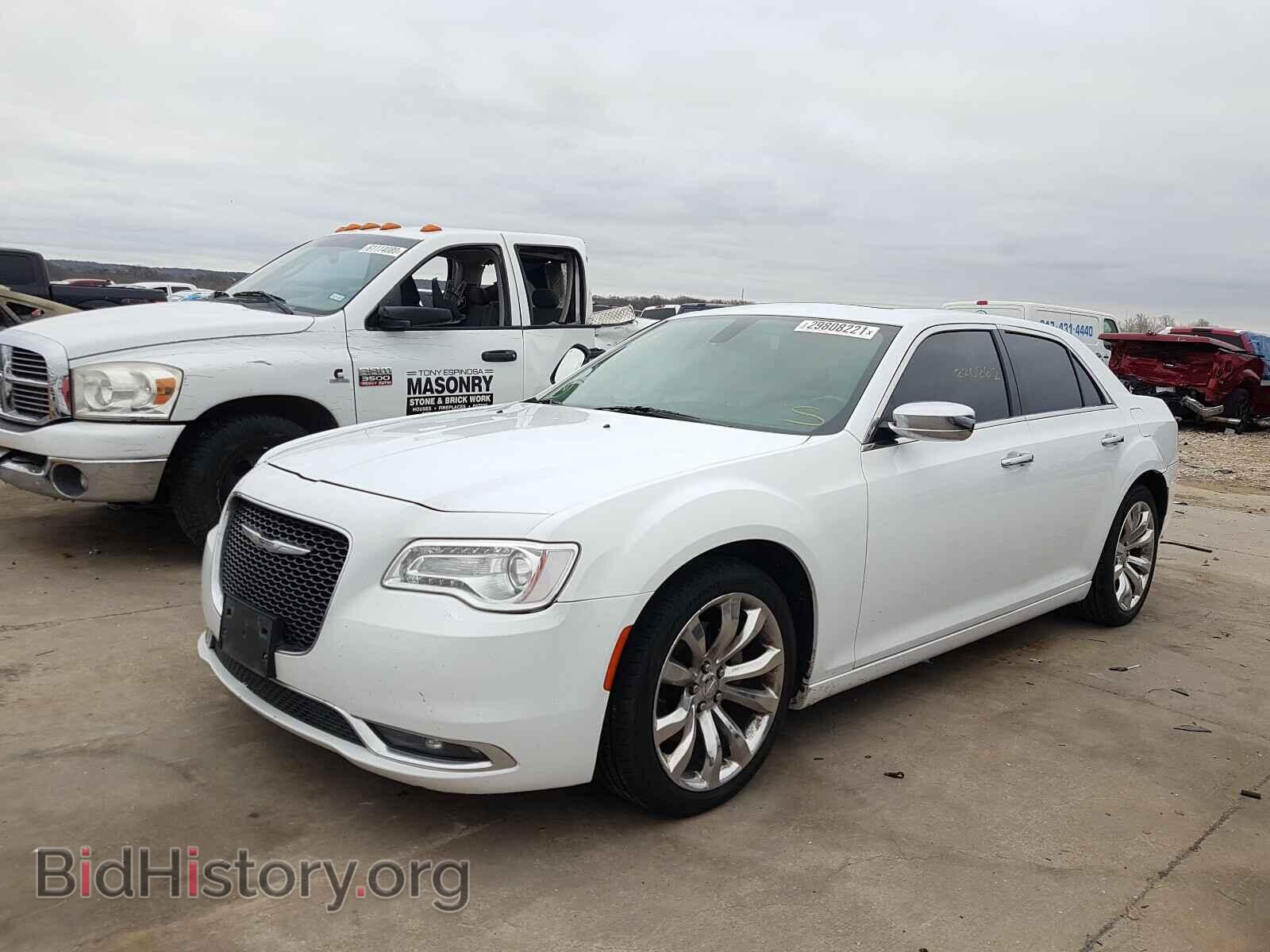 2016 CHRYSLER 300 - VIN: 2C3CCAET3GH130331 - Фото 2